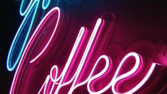 Contoh-Neon-SIgn-Cafe